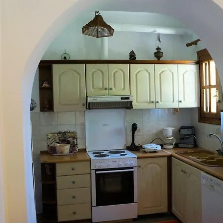 Beautiful Family House In Messinia Дом отдыха Amfithea (Messini)