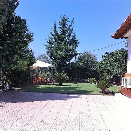 Дом отдыха Beautiful Family House In Messinia